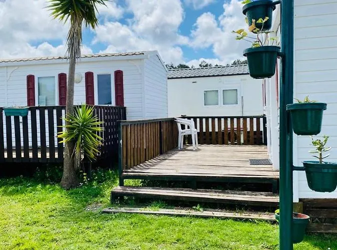 Aldeamento Turístico Bumgalow 5x *