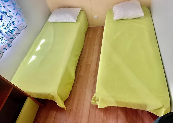 Aldeamento Turístico Bumgalow 5x *