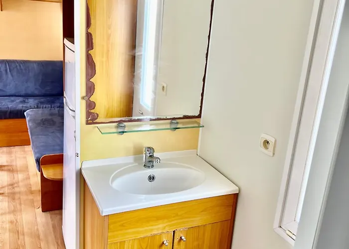 Aldeamento Turístico Bumgalow 5x Pataias